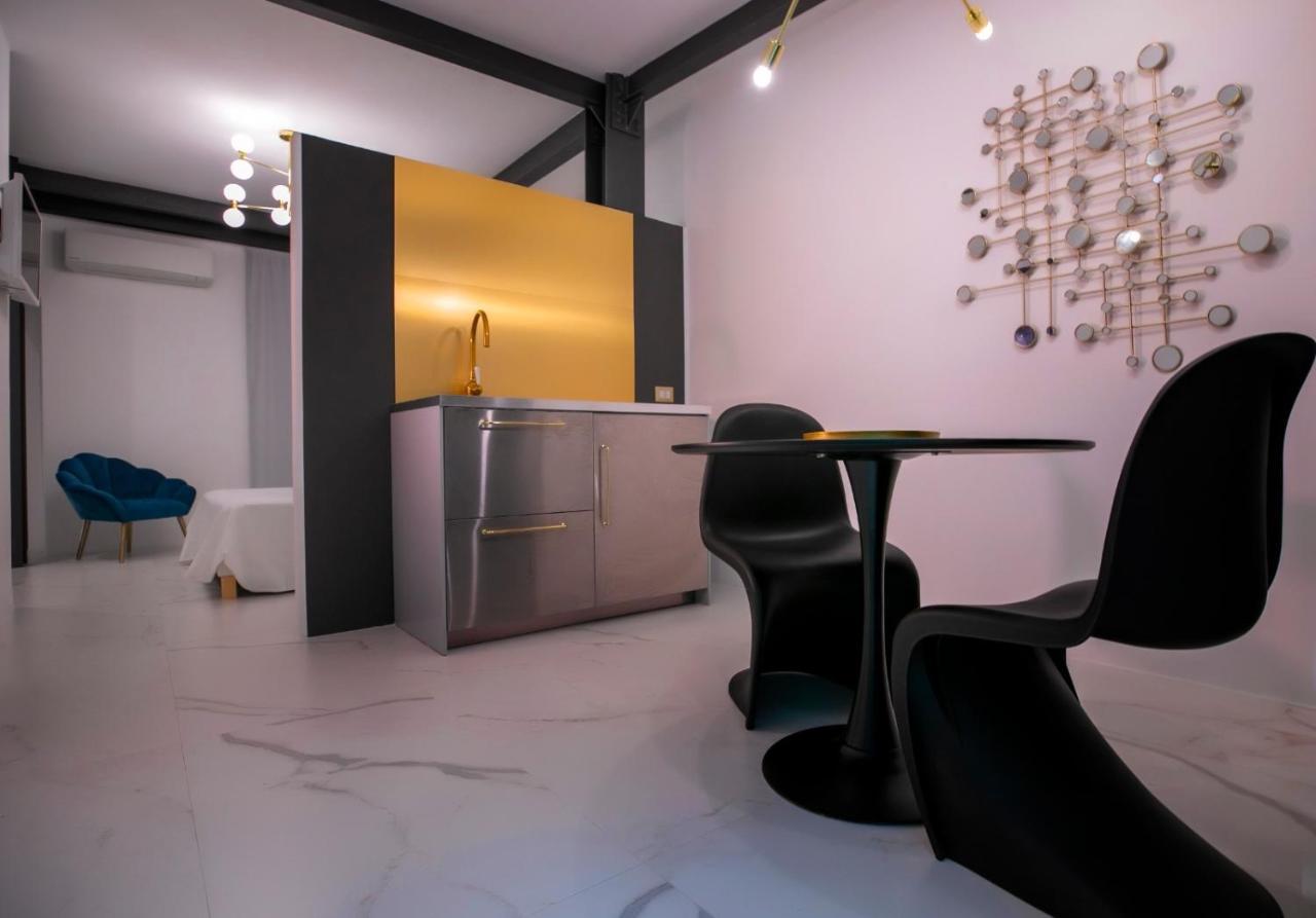 Azzoli Trapani - Apartments&Skypool - Adults Only Eksteriør billede