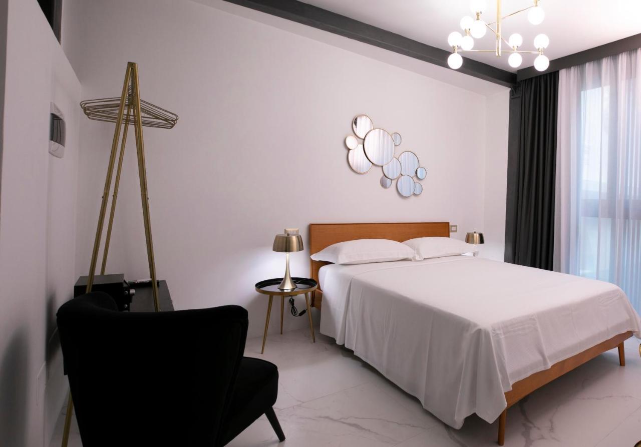 Azzoli Trapani - Apartments&Skypool - Adults Only Eksteriør billede