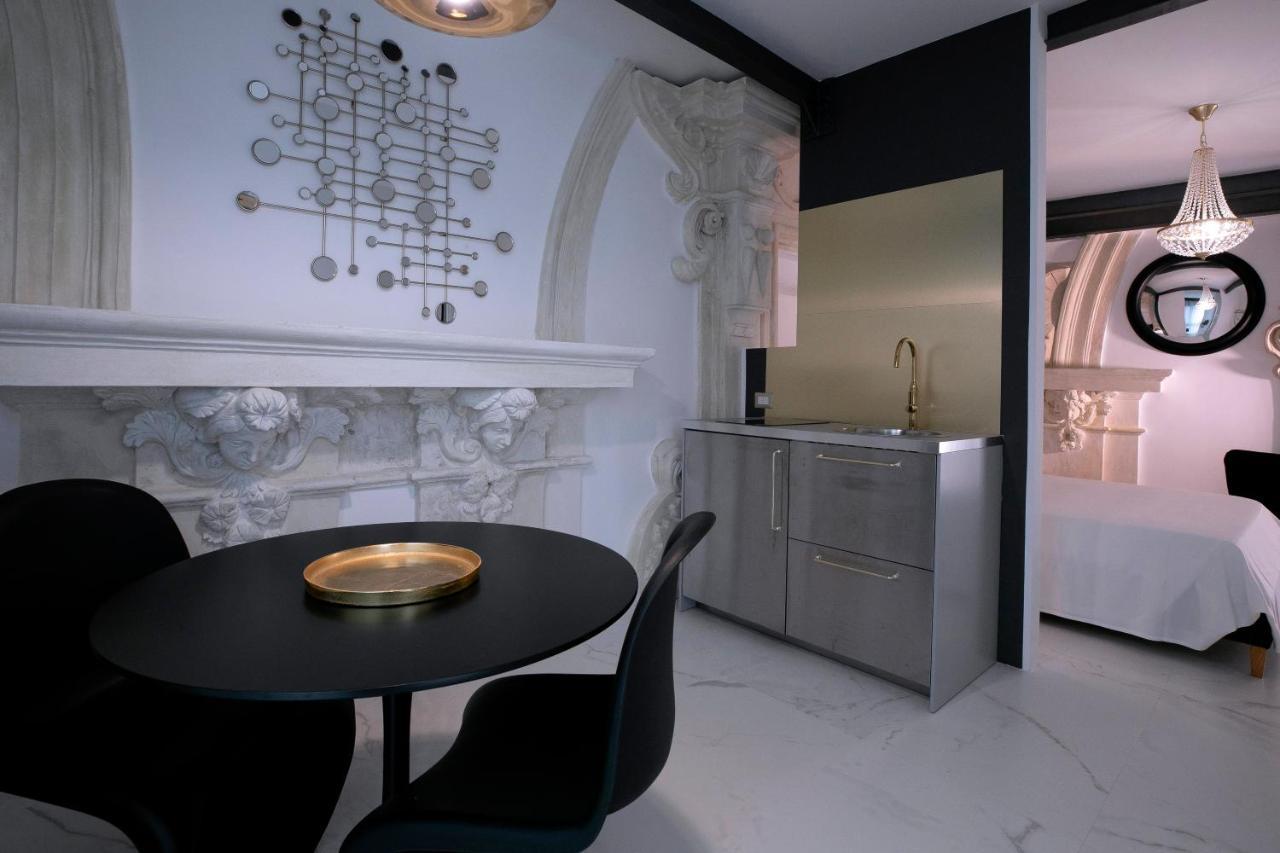 Azzoli Trapani - Apartments&Skypool - Adults Only Eksteriør billede