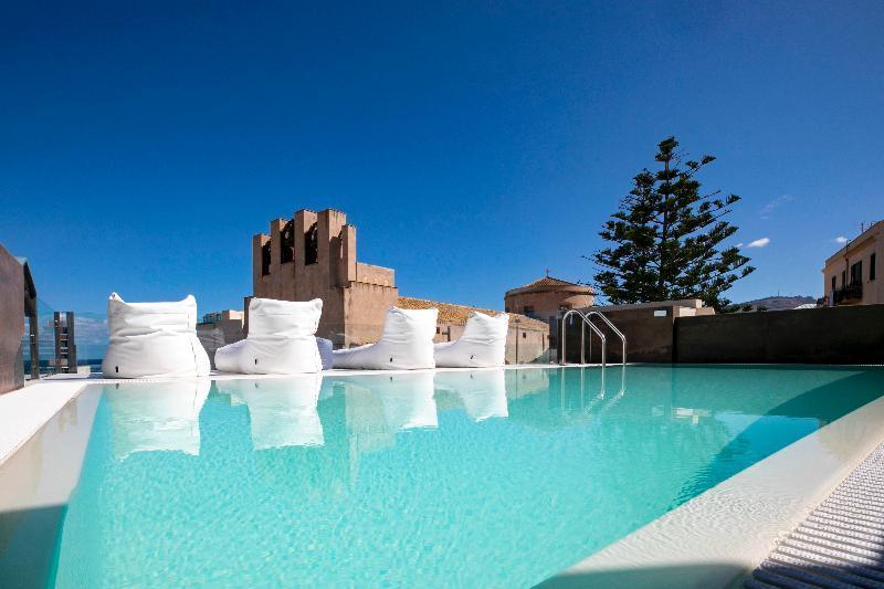 Azzoli Trapani - Apartments&Skypool - Adults Only Eksteriør billede